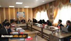 دکتر محمدی معاون فرهنگی و اجتماعی دانشگاه فرهنگیان کشور در شورای فرهنگی و اجتماعی دانشگاه فرهنگیان کرمان: 
ایجاد فضای باز و مشارکت همه طیف ها و گروه ها باید سرلوحه فعالیت های فرهنگی و اجتماعی قرار گیرد. 3