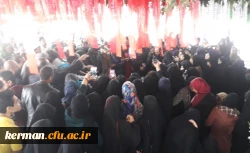 با حضور در گلزار شهدای شهر کرمان
شرکت کنندگان در سومین نشست شورای راهبری فرهنگی و اجتماعی قطب یک کشور، به مقام شامخ شهید و شهادت ادای احترام نمودند. 5