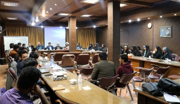 دکتر محمدی در جمع دبیران تشکل ها، کانون ها و انجمن های علمی دانشجویی دانشگاه فرهنگیان کرمان:
جشنواره شعر و داستان با محوریت شهید حاج قاسم سلیمانی برگزار می شود 2