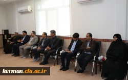 حجت الاسلام والمسلمین علیدادی سلیمانی نماینده ولی فقیه در استان و امام جمعه کرمان:
جایگاه معلم به واسطه نقشه الگویی آن در جامعه از اهمیت ویژه ای برخوردار می باشد 5