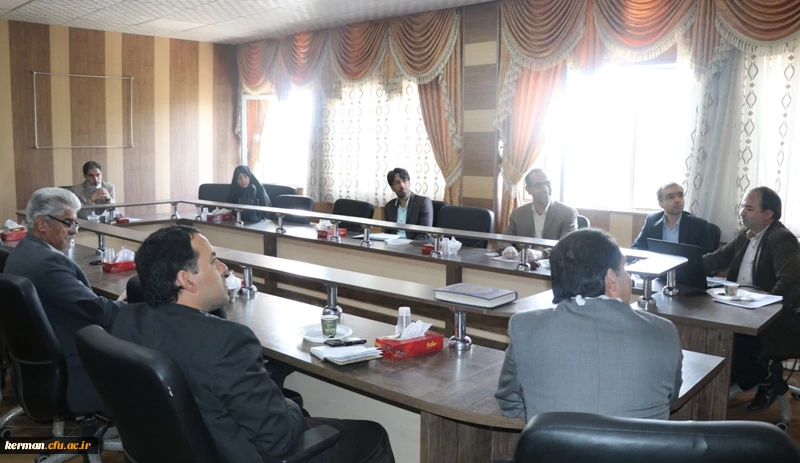 برگزاری شورای آموزشی دانشگاه فرهنگیان کرمان جهت تسهیل در استفاده از شبکه مجازی یادگیری معلمان (شمیم) 2