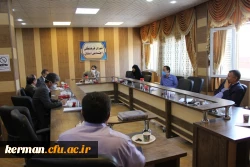 رئیس دانشگاه فرهنگیان استان کرمان:
در وضعیت امروز، ضروری است از فضای مجازی برای انجام فعالیت های تربیتی و فرهنگی، حداکثر استفاده را ببریم 2