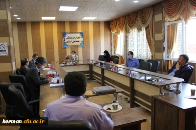 رئیس دانشگاه فرهنگیان استان کرمان:
در وضعیت امروز، ضروری است از فضای مجازی برای انجام فعالیت های تربیتی و فرهنگی، حداکثر استفاده را ببریم