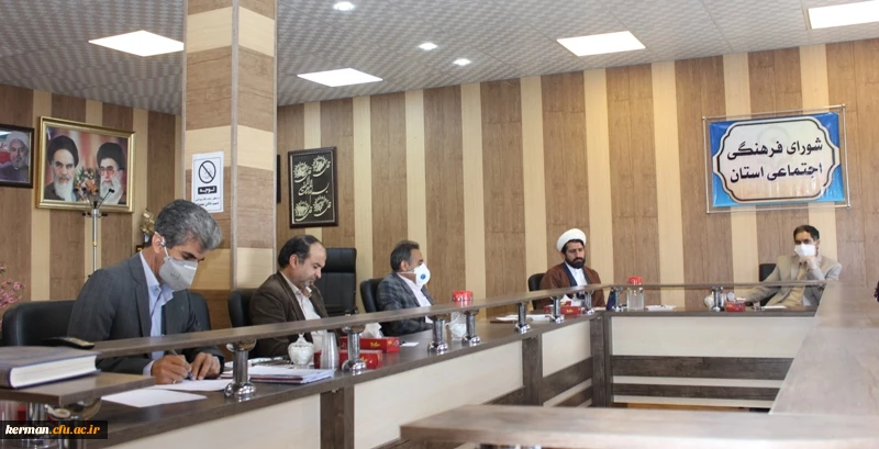 رئیس دانشگاه فرهنگیان استان کرمان:
در وضعیت امروز، ضروری است از فضای مجازی برای انجام فعالیت های تربیتی و فرهنگی، حداکثر استفاده را ببریم 3