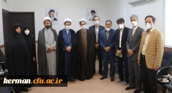 حجت الاسلام و المسلمین علیدادی سلیمانی نماینده ولی فقیه در استان و امام جمعه کرمان:
مکتب شهید سلیمانی، جریان بزرگ فرهنگی است که برگرفته از دل جبهه و جنگ و دانشگاه انسان سازی دفاع مقدس می باشد. 4