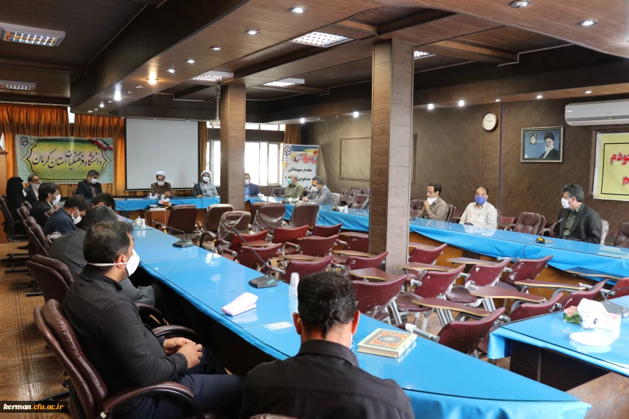 به منظور بررسی وضعیت فضاهای موجود در دانشگاه فرهنگیان استان و استفاده مناسب از بودجه های مصوب استانی در این راستا روسای دانشگاه فرهنگیان و مدیر کل نوسازی مدارس استان با یکدیگر دیدار و گفتگو کردند. 3