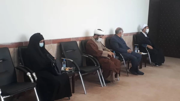 دیدار معاون پزوهش وفناوری دانشگاه فرهنگیان کشور با نمایده ولی فقیه در استان وامام جمعه کرمان  3