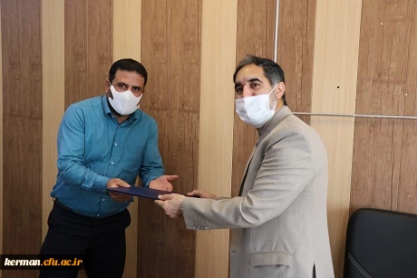 تجلیل از همکاران حوزه مالی دانشگاه فرهنگیان کرمان به مناسبت گرامیداشت هفته حسابداری 6