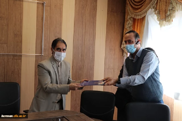 تجلیل از همکاران حوزه مالی دانشگاه فرهنگیان کرمان به مناسبت گرامیداشت هفته حسابداری 7