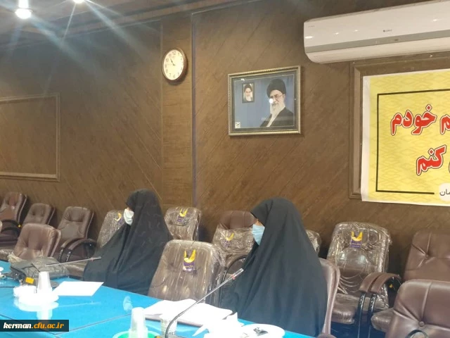 نشست مشترک کمیته علمی ، پژوهشی بنیاد مکتب حاج قاسم سلیمانی با شورای پژوهشی دانشگاه فرهنگیان کرمان 5