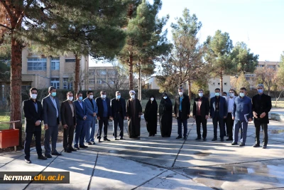 ادای احترام دکتر خنیفر به شهدای گمنام دانشگاه فرهنگیان کرمان