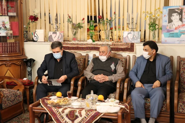 دیدار رئیس دانشگاه فرهنگیان کشور با خانواده شهید محسن برهانی 7