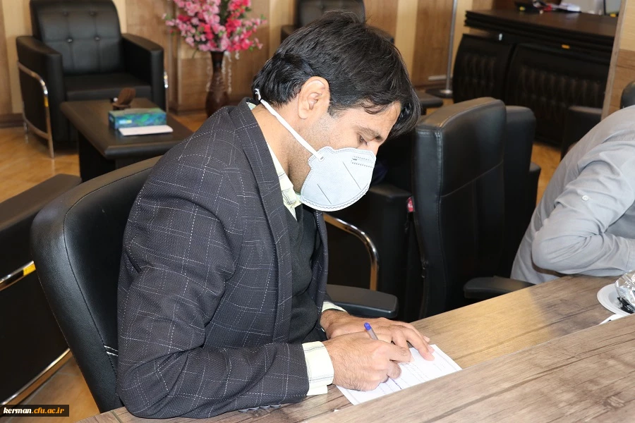 فعالیت های فرهنگی دانشگاه از اهمیت ویژه ای برخوردار میباشد 7