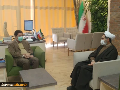 در دیداررئیس دانشگاه فرهنگیان استان با شهردار کرمان

شهردار کرمان از تهیه نخستین برنامه پنج ساله شهرداری کرمان با همکاری جامعه دانشگاهی خبر داد