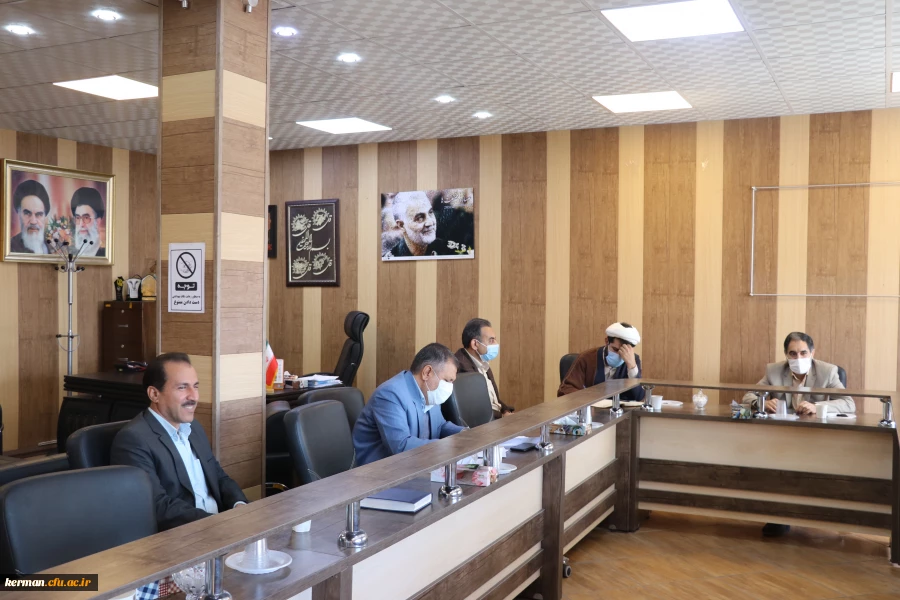 حضور در گلزار شهدای شهر کرمان وتجدید میثاق با آرمانهای امام راحل و شهدای عظیم الشان آغازبرنامه های گرامیداشت ایام الله دهه فجر دردانشگاه فرهنگیان کرمان 3