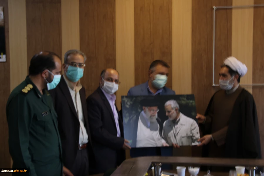 درآستانه سالگرد پیروزی شکوهمند انقلاب اسلامی ،شورای بسیج اساتید دانشگاه فرهنگیان کرمان برگزار شد 4