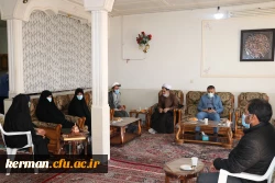 دیدار رئیس دانشگاه فرهنگیان استان کرمان با خانواده شهید حسین محمدی 2