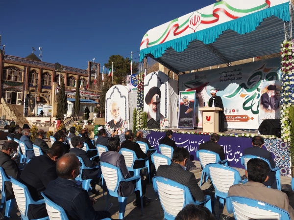 تجدید عهد وپیمان اساتید بسیجی دانشگاههای استان کرمان با آرمانهای امام راحل وشهدای عظیم الشان      4