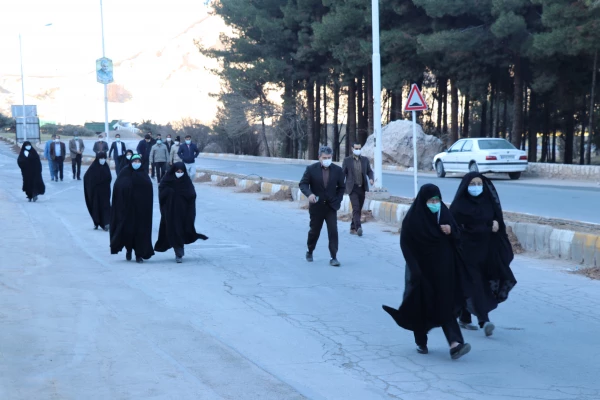 برگزاری مسابقه کوه پیمایی بمناسبت گرامیداشت دهه فجر در دانشگاه فرهنگیان کرمان 4