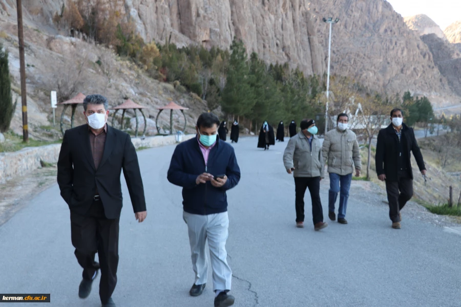 برگزاری مسابقه کوه پیمایی بمناسبت گرامیداشت دهه فجر در دانشگاه فرهنگیان کرمان 7