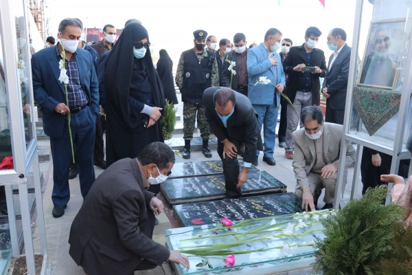 تجدید میثاق دانشگاهیان دانشگاه فرهنگیان کرمان با امام راحل وشهدای عظیم الشان 4