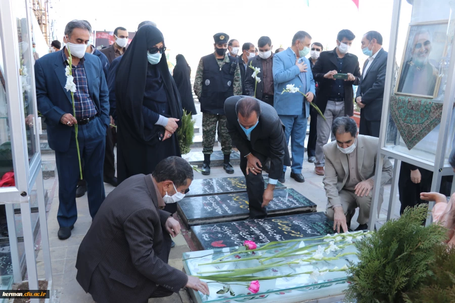 تجدید میثاق دانشگاهیان دانشگاه فرهنگیان کرمان با امام راحل وشهدای عظیم الشان 4