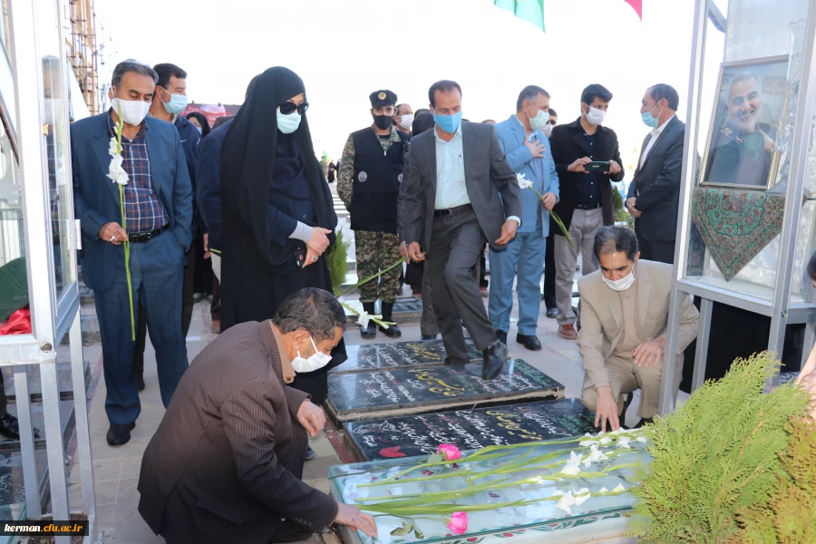 تجدید میثاق دانشگاهیان دانشگاه فرهنگیان کرمان با امام راحل وشهدای عظیم الشان 6