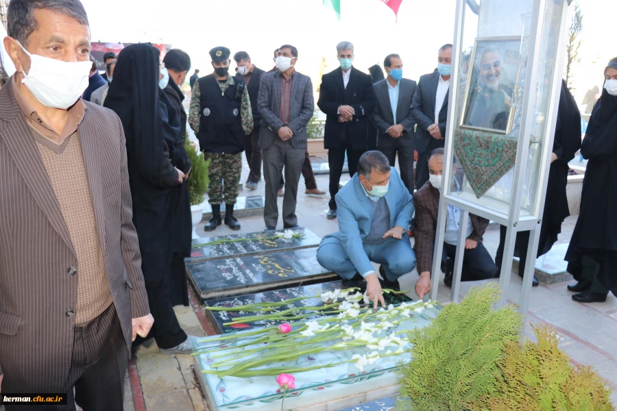 تجدید میثاق دانشگاهیان دانشگاه فرهنگیان کرمان با امام راحل وشهدای عظیم الشان 9