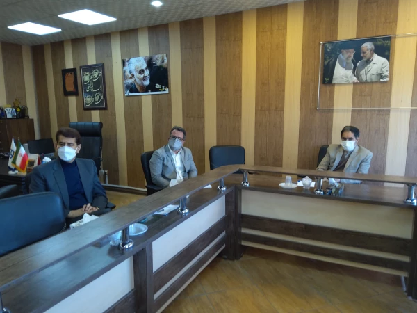 جلسه ستاد شاهد وایثارگر دانشگاه فرهنگیان کرمان با حضور دکتر توان رئیس دانشگاه فرهنگیان استان ، احمدی وعلیزاده نمایندگان اعزامی از سازمان مرکزی دانشگاه ، سرهنگ مهدوی وسایر اعضاء بمنظور بررسی عملکرد وپیشرفت کار پروژه یادمان شهدای گمنام برگزار شد 6