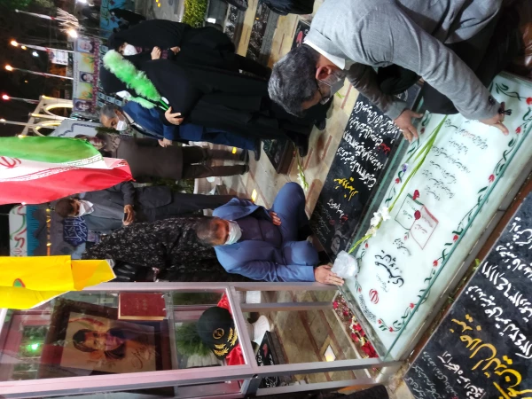 ادای احترام نمایندگان اعزامی سازمان مرکزی دانشگاه فرهنگیان با حضور دکرمان به شهداء بویژه سردار دلها شهید حاج قاسم سلیمانی  4