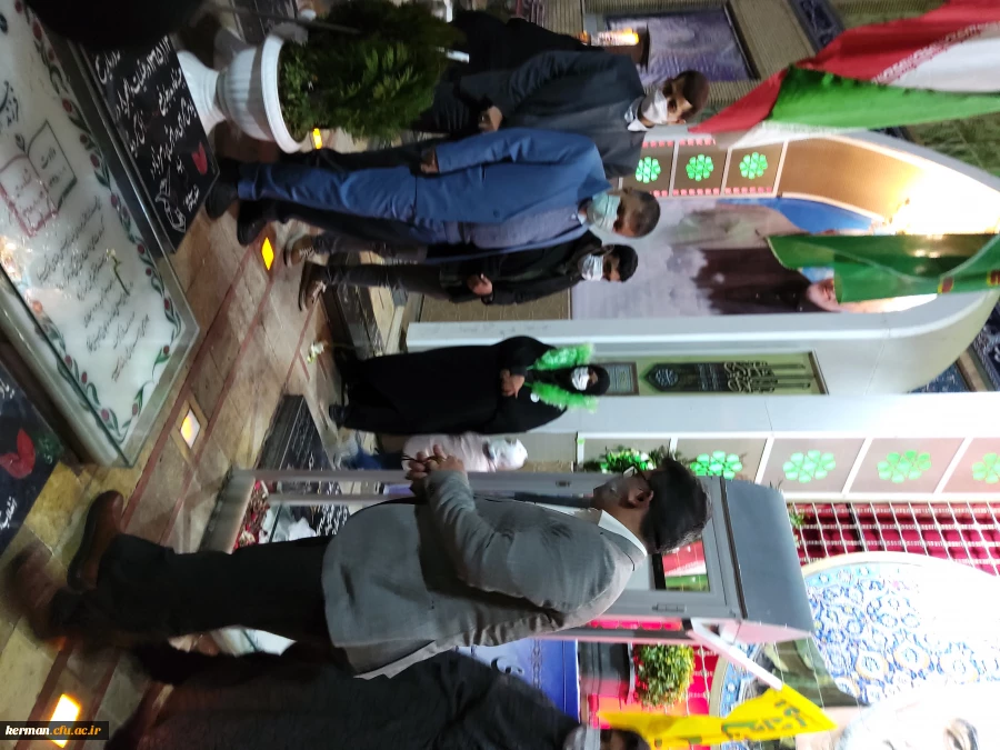 ادای احترام نمایندگان اعزامی سازمان مرکزی دانشگاه فرهنگیان با حضور دکرمان به شهداء بویژه سردار دلها شهید حاج قاسم سلیمانی  5