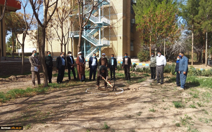 کلنگ زنی پارک مطالعه پردیس خواجه نصیر الدین طوسی دانشگاه فرهنگیان کرمان 3