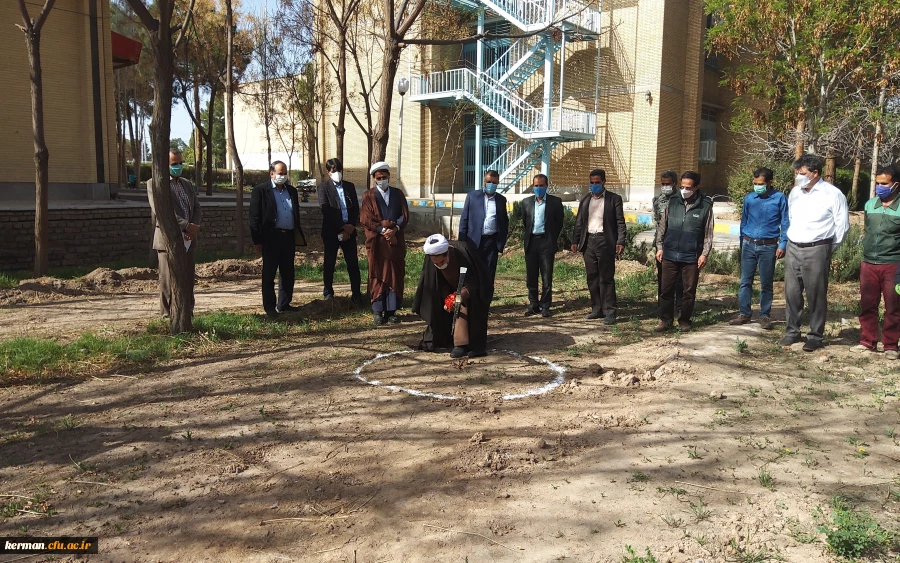 کلنگ زنی پارک مطالعه پردیس خواجه نصیر الدین طوسی دانشگاه فرهنگیان کرمان 6