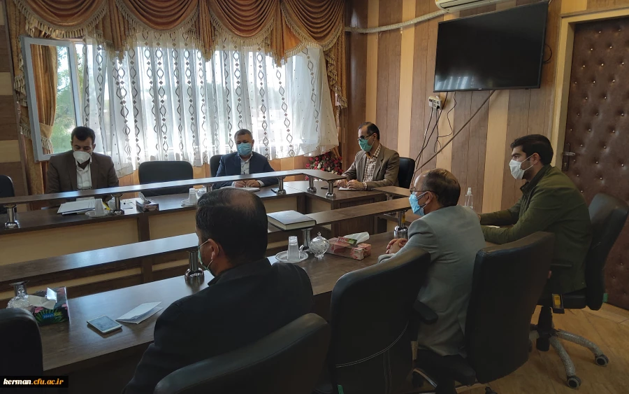 دکتر توان 
 جامعه ما در بحثهای اخلاقی وتربیتی ،نیاز به یک الگوداشت که این الگو حاج قاسم شد 2