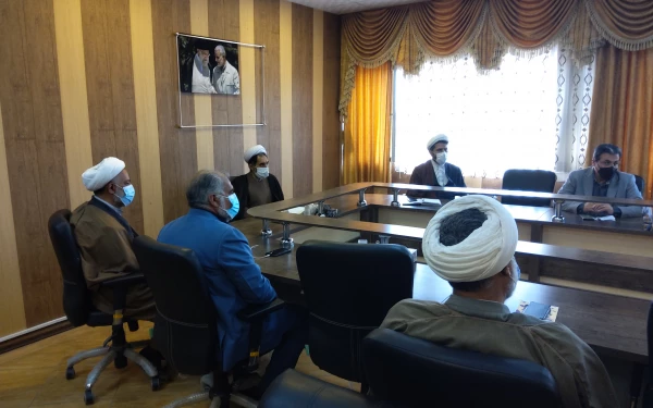 دکتر توان 
 جامعه ما در بحثهای اخلاقی وتربیتی ،نیاز به یک الگوداشت که این الگو حاج قاسم شد 4