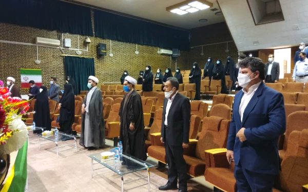 تربیت معلم شایسته مهمترین وظیفه دانشگاه فرهنگیان در راستای منویات مقام معظم رهبری در سال 1400 است . 10