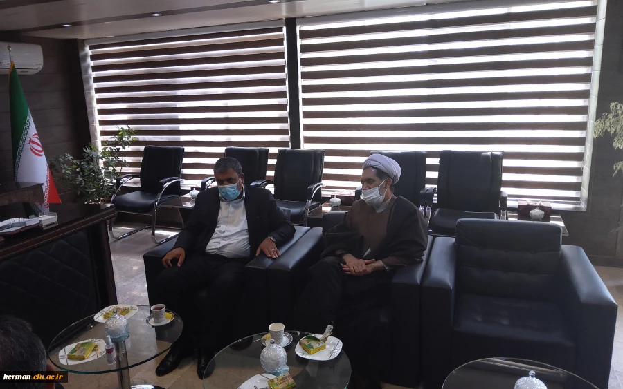 دیدار نوروزی رئیس دانشگاه فرهنگیان کرمان با مدیرکل آموزش و پرورش استان 2