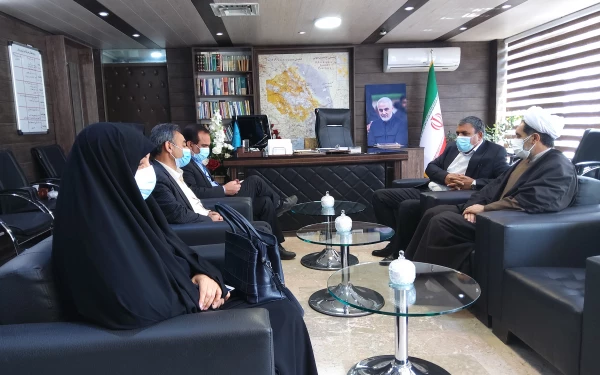 دیدار نوروزی رئیس دانشگاه فرهنگیان کرمان با مدیرکل آموزش و پرورش استان 4