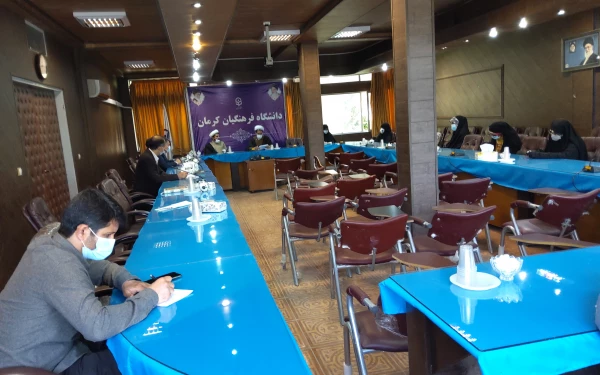 دکتر توان 
مهمترین کار فرهنگی در انجام رسالت تربیت معلم تبلیغ فرهنگ شهید و شهادت است 5