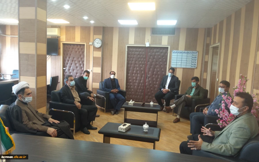 دیدار مسئول بسیج دانشجویی استان با رئیس دانشگاه فرهنگیان کرمان به مناسبت گرامیداشت هفته معلم  3