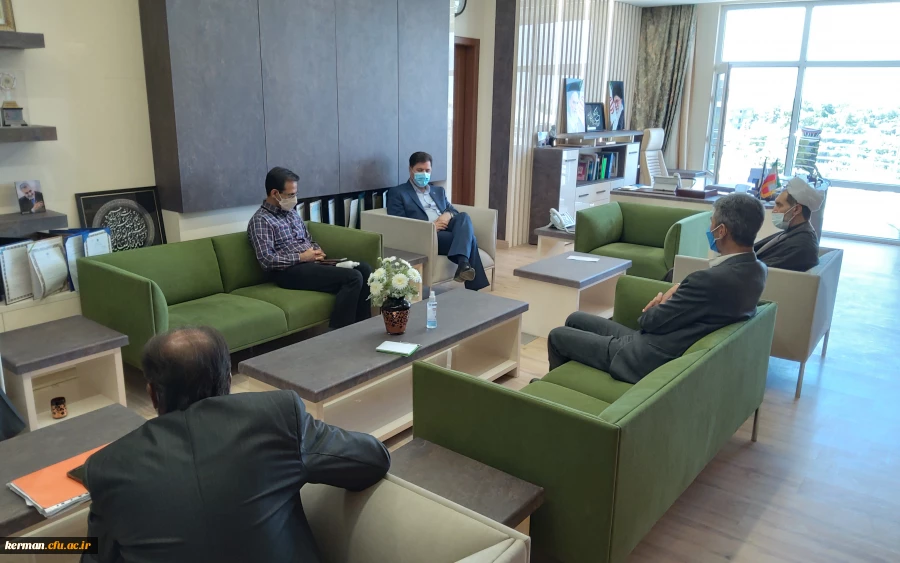 شهردا کرمان دردیدار با رئیس دانشگاه فرهنگیان استان برگسترش همکاریهای فیمابین  به ویژه دربخش های آموزشی، پژوهشی و.....تاکید کرد  4