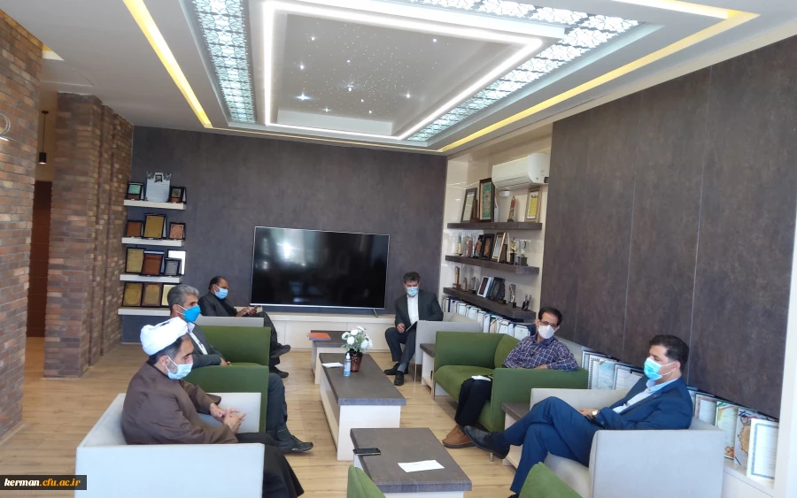 شهردا کرمان دردیدار با رئیس دانشگاه فرهنگیان استان برگسترش همکاریهای فیمابین  به ویژه دربخش های آموزشی، پژوهشی و.....تاکید کرد  3