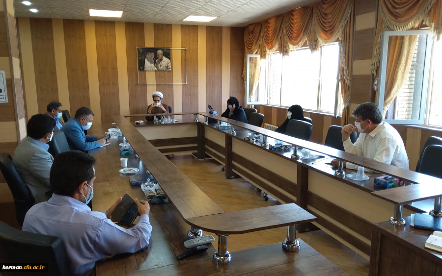 کمیته عمرانی دانشگاه فرهنگیان کرمان به منظور بررسی پروژه یادمان شهدای گمنام دانشگاه تشکیل جلسه  داد 2