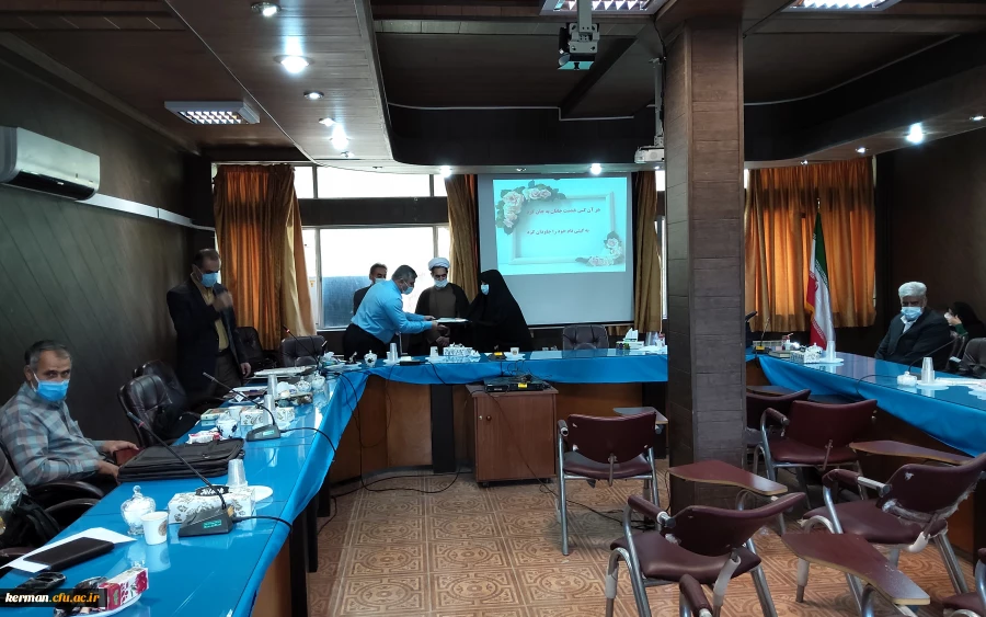 تقدیرازهمکاران حوزه آموزش دانشگاه فرهنگیان کرمان  4