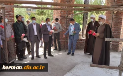 دانشگاه فرهنگیان کرمان به مناسبت گرامیداشت هفته سراهای دانشجویی برگزار کرد
ادای احترام وتجدیدعهدوپیمان با شهداء وامام راحل(ره) 4