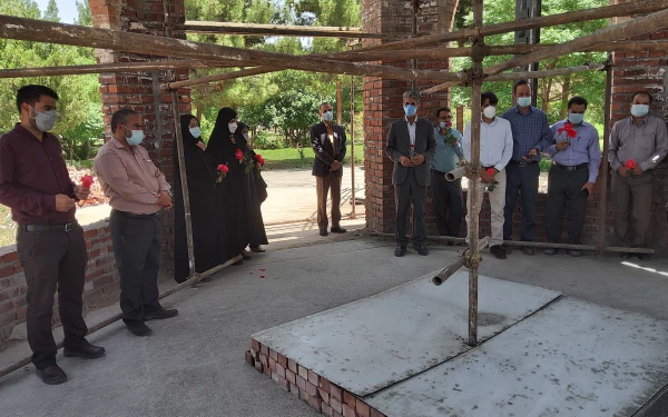 دانشگاه فرهنگیان کرمان به مناسبت گرامیداشت هفته سراهای دانشجویی برگزار کرد
ادای احترام وتجدیدعهدوپیمان با شهداء وامام راحل(ره) 3