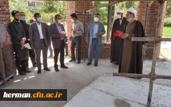 دانشگاه فرهنگیان کرمان به مناسبت گرامیداشت هفته سراهای دانشجویی برگزار کرد
ادای احترام وتجدیدعهدوپیمان با شهداء وامام راحل(ره) 4