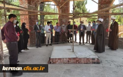 دانشگاه فرهنگیان کرمان به مناسبت گرامیداشت هفته سراهای دانشجویی برگزار کرد
ادای احترام وتجدیدعهدوپیمان با شهداء وامام راحل(ره) 5