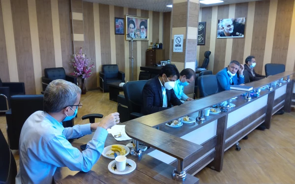 مدیریت تجهیزات کامپیوتری درپردیسها به مسئولین فن آوری واگذار گردید 4