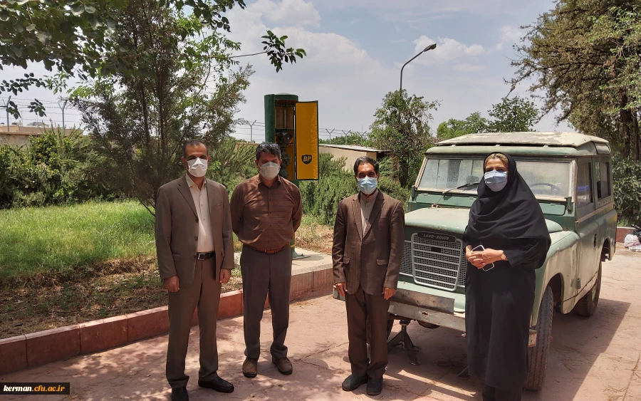 بازدیددکتر توان رئیس دانشگاه فرهنگیان کرمان از موزه نفت سوزها 2